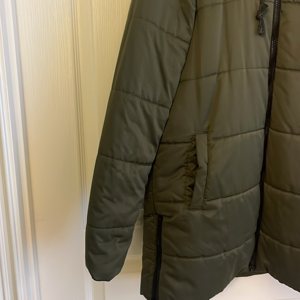 Fabletics Olive Puffer Jacket - Picture 4 of 9